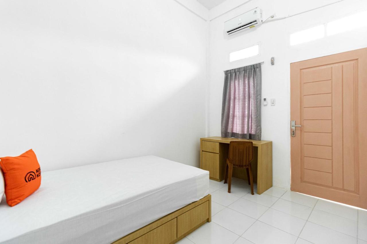 KoolKost Syariah At Perumnas Bumi Teluk Jambe - Minimum Stay 30 nights Karawang Bagian luar foto